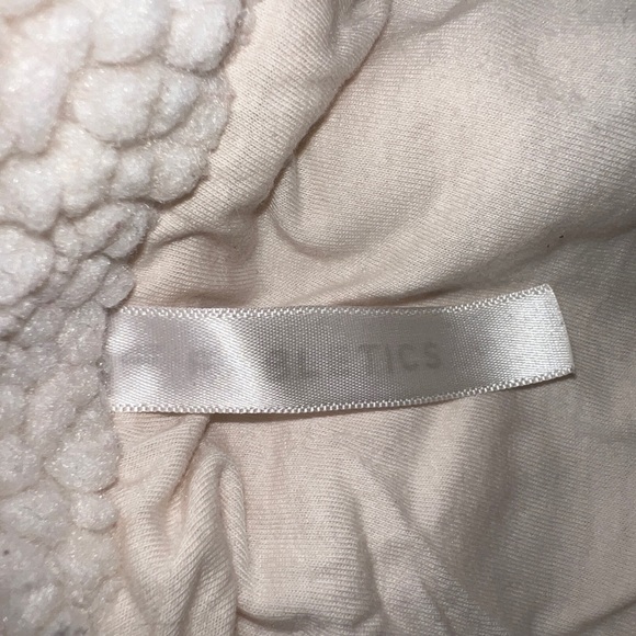 Fabletics Small Crop Pullover Jacket - Picture 2 of 3